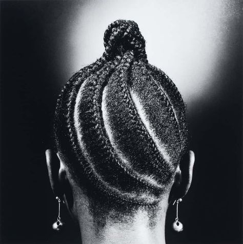 From a series of photographs by Nigerian photographer JD ’Okhai Ojeikere of women's elaborate hairstyles in Nigeria on show at the Foam photography museum in Amsterdam. Banana Hairstyle, African Hair History, Traditional Hairstyle, Cornrow Hairstyles, African Braids Hairstyles, African Braids, African Hairstyles, Hair Pictures, Hair Art