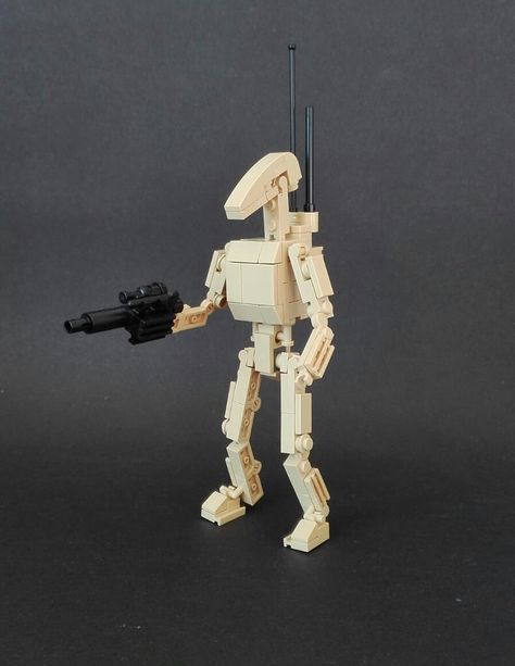 B1 Battle Droid Lego Battle Droid, B1 Battle Droid, Lego Droid, Star Wars Battle Droids, Lego Machines, Lego Decorations, Lego Custom Minifigures, Battle Droid, Lego Activities