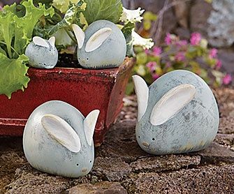 Homemade Garden Decorations, Homemade Garden, Art Coquillage, Garden Decor Projects, Rock And Pebbles, Unique Gardens, Plants And Flowers, Stone Crafts, Garden Art Diy