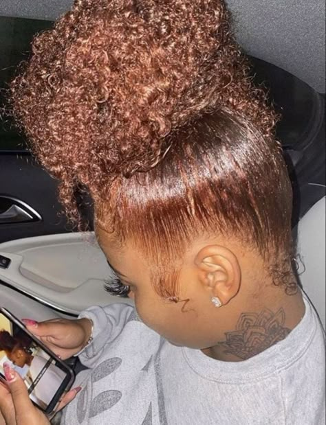 Brown Dyed Hair, Girl Hair Colors, Honey Brown Hair, Quick Natural Hair Styles, Ginger Hair Color, Colored Curly Hair, Pelo Afro, Dyed Natural Hair, Curly Hair Styles Easy