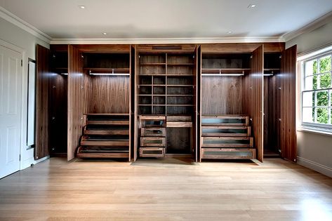 Built In Wardrobe Designs, Shelving Diy, Bedroom Built Ins, Closet Shelving, Bedroom Closet Storage, Built In Cupboards, Fitted Bedrooms, Wardrobe Designs, Wall Closet