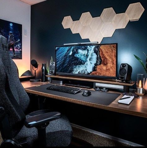 #pcsetup #editorsetup #youtubersetup Modern Home Offices, Computer Desk Setup, Modern Computer Desk, Home Studio Setup, Desktop Setup, Bedroom Setup, Study Room Decor, Computer Room, Gaming Room Setup