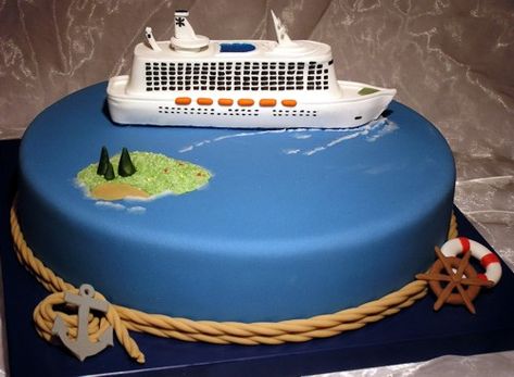 Cruise cake - Kreuzfahrt-Torte Cruise Cake, Chanel Birthday Cake, Cake Transport, Boat Cake, Chanel Birthday, Ocean Cakes, Nautical Cake, Cruise Party, Crown Cake