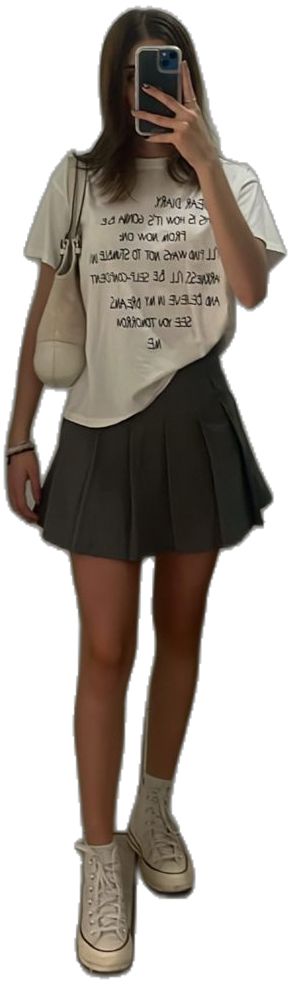 pleaded gray mini skirt with oversized white t-shirt, white high converse and a coach shoulder bag. casual day-to-day outfit. Oversized Tshirt With Skirt, 2000s Skirt Outfit, Tshirt And Skirt Outfit Casual, Tshirt Casual Outfit, Pleaded Skirt Outfits, Big Tshirt Outfit, 2000s Skirt, Skirt Outfit Casual, Casual Outfit Summer