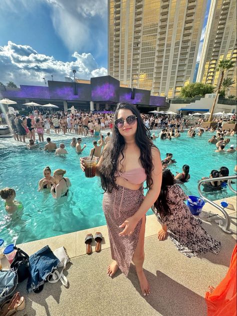 Steve Aoki pool party at MGM grand hotel in Las Vegas. One of the best fun things to do in Las Vegas! Mgm Grand, Steve Aoki, Las Vegas Hotels, Vegas Baby, Grand Hotel, Pool Party, Fun Things, Fun Things To Do, Las Vegas