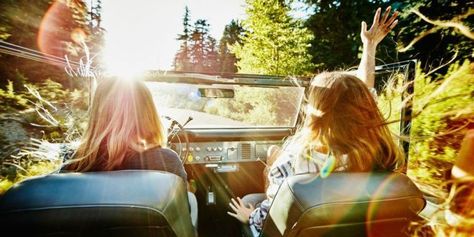 Because there's no better travel buddy than your sister. Sister Trips Ideas, Road Trip Songs, Vacation Photo Ideas, Travel Songs, Girlfriends Getaway, Vacation Photo, Interlaken, Road Trip Essentials, Road Trip Fun