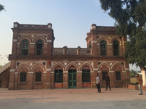 Bagrian Haveli (near Nabha, Punjab) Punjabi Haveli House, Old Punjabi House Design, Punjab Home Design, Haveli Design Houses Rajasthan, Punjabi Haveli House Design, Haveli Design Houses Punjab, Haveli Aesthetic, Punjabi House Design, Punjab Architecture