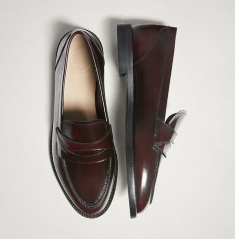 Massimo Dutti Loafers, Burgundy Loafers, Massimo Dutti Shoes, Structured Fashion, Scandi Chic, Loafers Women, Masculine Style, Scandinavian Fashion, French Fashion