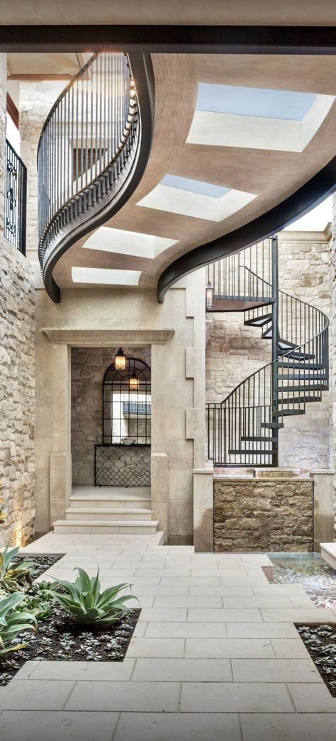 modern tuscan Modern Tuscan Home, Tuscan Exterior, Tuscan Courtyard, Tuscan Homes, Modern Tuscan, Tuscan Home, Tuscan Decor, Tuscan Style Homes, Courtyard Design