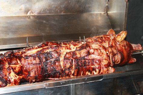 Pig on a Spit South African Style Smoked Pork, African Style, Sheep, Recipes To Cook, Drinks, Quick Saves