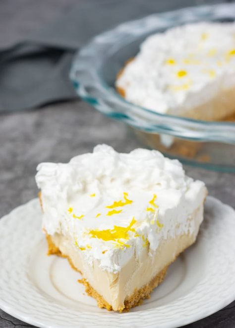 Vegan Lemon Pie - Healthier Steps Vegan Lemon Pie, Vegan Lemon Desserts, Vegan Key Lime Pie, Vegan Key Lime, Lemon Icebox Pie, Lemon Pie Recipe, Strawberry Cream Pies, Lemon Cream Pies, Icebox Pie