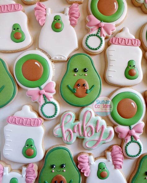 Guac Will It Be Gender Reveal, Avocado Themed Baby Shower Ideas, Avocado Gender Reveal, Avocado Baby Shower Theme, Ka Chow, Baby Shower Host, Banquet Ideas, Avocado Baby