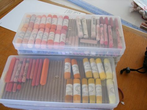 Pastel Boxes: plastic boxes bought on eBay - 2 layers in each, stack when closed WetCanvas Sketch Accessories, Pastel Storage, Pastels Paintings, Pastel Artists, Soft Pastel Art, Pastel Crayons, Art Supply Organization, Storage Idea, Art Media