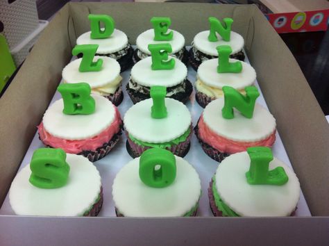 Cupcake topped with fondant letters (name of the celebrant) Cupcake With Fondant, Fondant Letters, Fondant Cupcakes, Cake Designs, Cupcake Cakes, Fondant, Cupcake, Cake