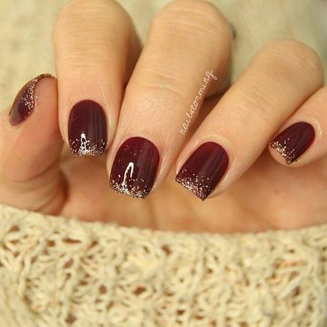 70 Photos of the Most Beautiful Burgundy Nails Designs in 2022 Nail Burgundy, Ongles Gel Violet, Nails Gorgeous, Nails Burgundy, Glitter Tip Nails, Nails Dark, Wine Nails, Maroon Nails, Red Acrylic Nails