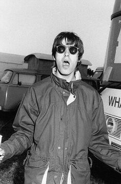 Liam Gallagher 90s, Liam Oasis, Oasis Album, Oasis Music, Liam Gallagher Oasis, Liam And Noel, Oasis Band, The Gallaghers, Brit Pop