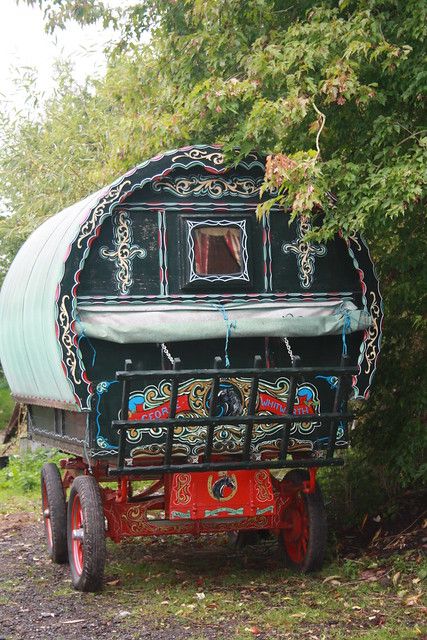 Romani Life, Romani Wagons, Romani Wagon, Alchemy Aesthetic, Vardo Wagon, Garage Packages, Outdoor Shelters, Covered Wagon, Shepherds Hut