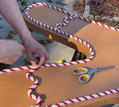 Isaac Alexander, Giant Gingerbread Man, Christmas Decor Idea, Christmas Parade Floats, Gingerbread Diy, Gingerbread Crafts, Diy Christmas Decor, Gingerbread Christmas Decor, Gingerbread House Decorations