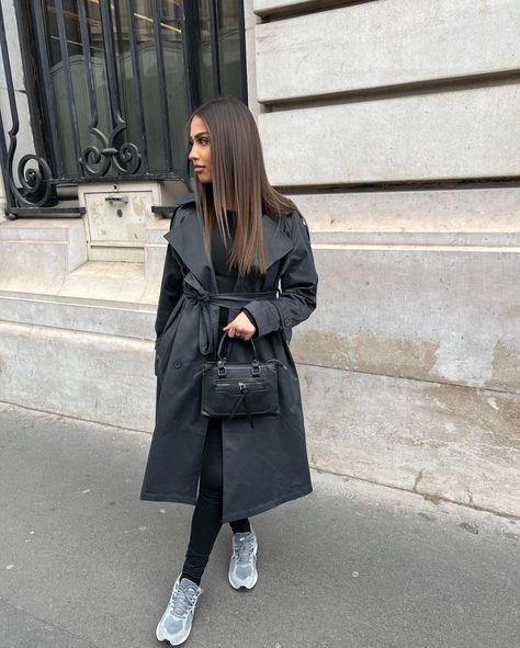 Outfit Trench, Zara Drip, Trench Coat Outfit, Mode Zara, Fire Fits, Coat Outfits, Hold Ups, Outfits With Leggings, Fashion Inspo Outfits