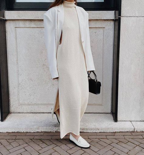 7 Pretty Shoes to Wear With Knitted Dresses for Autumn 2021 | Who What Wear UK White Loafers Outfit, Dress And Blazer Outfit, Christophe Delcourt, Neutral Color Outfits, Minimalism Clothes, Oversized Suit, Loafers Outfit, Old Outfits, Flat Dress Shoes