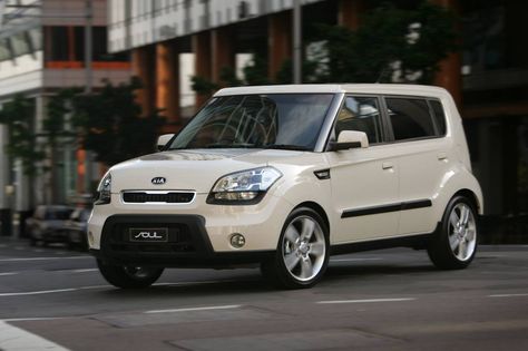 Kia Soul Carros Kia, Cars Drive, Dark Books, My Little Monster, Summer Goals, Kia Soul, Car Girl, Car Stuff, Future Car