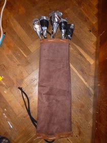 Buskador's LARP: How to make a simple larp quiver Quiver Diy, Diy Quiver, Larp Diy, Quiver, Robin Hood, Diy Costumes, Larp, Make It Simple