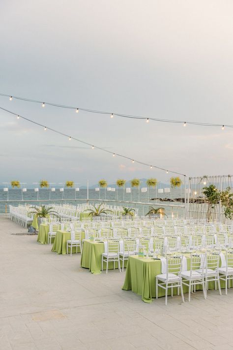 Bright Green Wedding Theme, Green Wedding Beach, Lime Green Wedding Theme, Neon Green Wedding, Light Blue Wedding Colors, White Wedding Table Decor, Pie Wedding, Green Table Settings, Beach In Greece