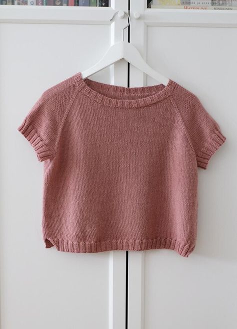 Minimalistic Tee Knitting pattern by SuviKnits | LoveCrafts Knit Tee Pattern, Knitted Tshirt Pattern, Tee Knitting Pattern, Knitted Tee, Summer Knitting Patterns, Summer Knits, Summer Knit Tops, Womens Knitting Patterns, Knit Vest Pattern