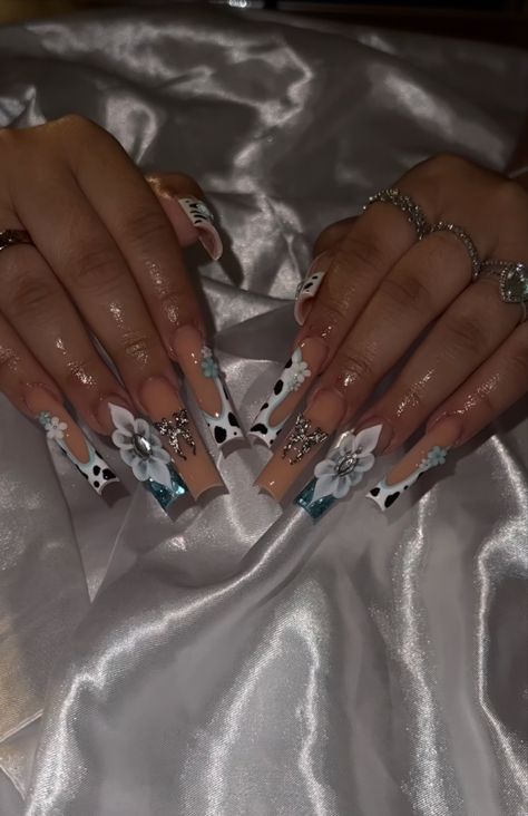 Vaquera Nails, Nail Ideas Long, Nails Pink Acrylic, Country Acrylic Nails, Acrylic Nails Pink, Cowboy Nails, Grey Acrylic Nails, Wider Hips, Quinceanera Nails