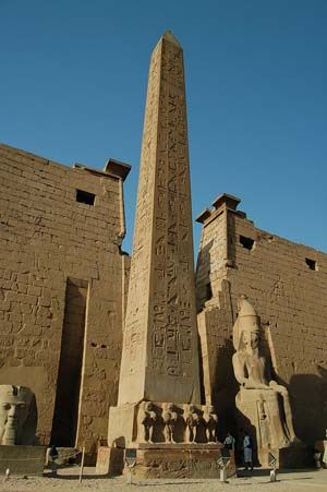 Chapter 2: part 1.  An Obelisk is a monument that has four tapered sides leading to the pyramid shaped top. Obelisks represented the sun god and were ordered by monarchs. Ancient Egypt Architecture, Egyptian Men, Ancient Egyptian Architecture, Egyptian Architecture, Ancient Egyptian Deities, Egypt Concept Art, Pyramids Egypt, Tapered Sides, Egyptian Tattoo