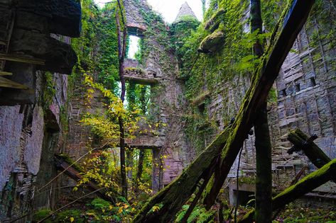 Exploring The Spooky - And Abandoned - Buchanan Castle In Scotland! 2