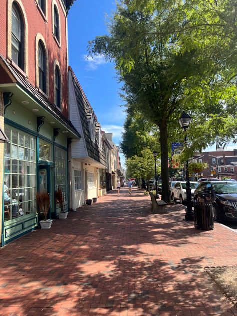 Town Astethic, Cute Town Aesthetic, Walkable Town Aesthetic, Small Town New York, Cute Small Town, Small Town Home, Small Town Boy Aesthetic, Southern Town, Home Town