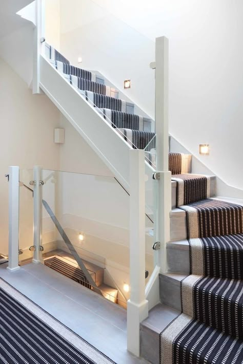 Love this, the black and white work perfectly on this staircase. Modern yet homely. London Mews House by Turner Pocock Loft Stairs Ideas, Loft Conversion Stairs, Loft Conversion Bedroom, Loft Staircase, Contemporary Staircase, Loft Conversions, Loft Stairs, Glass Stairs, Mews House