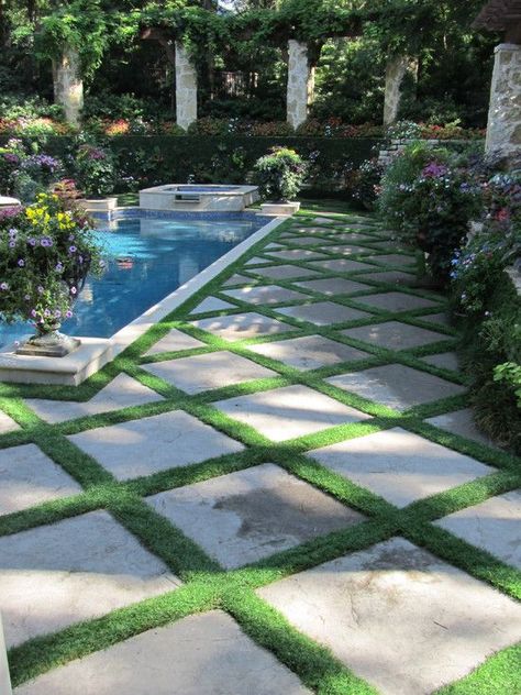 Finally, pool days have arrived! I have always wanted an in ground pool. There is a current trend for those who don't have the space, the bu... Kleiner Pool Design, Stone Patio, Small Pool Design, California Landscape, Have Inspiration, Pool Design, Small Pool, Swimming Pool Designs, Garden Pool