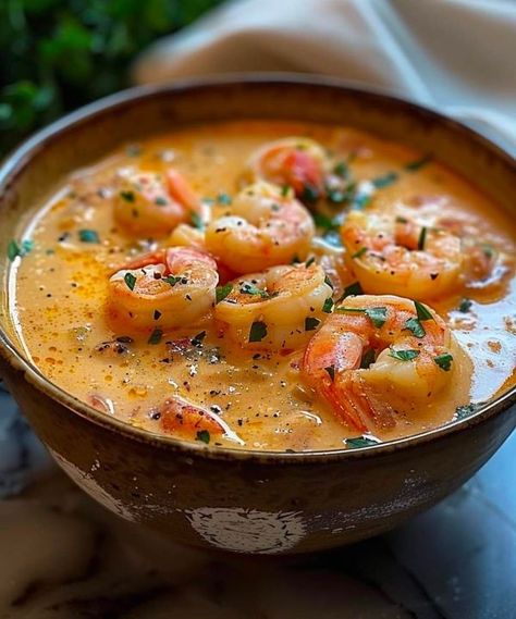 Nonna's Italian recipes Crab And Shrimp Seafood Bisque, Crab And Shrimp, Seafood Bisque, Creamy Crab, Breaded Shrimp, Bobby Flay, Grilled Shrimp, Seafood Dinner, Easy Soups