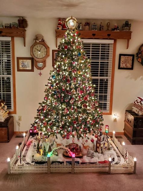 Christmas Tree Village Display, Diy Christmas Village Displays, Christmas Tree Train, Elegant Christmas Tree Decorations, Christmas Tree Village, Diy Christmas Village, Christmas Village Display, Christmas Tree Decorations Diy, Christmas Tree Inspiration