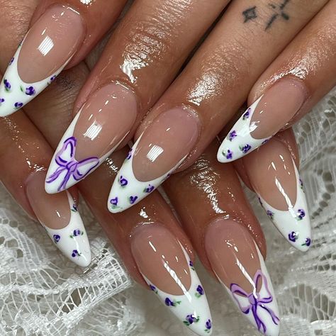 inspo @nailzbysavv 💜🎀💫 (ignore the little lints from the lace🥲) #nails #nailsofinstagram #nailart #nailinspo #coquette #coquettenails #na… | Instagram Purple Coquette Nails, Light Violet Nails, Lace French Tip Nails, Purple Nails Simple, Book Inspired Nails, Nail Freestyle, Nail Designs Purple, Nail Palette, Violet Nails