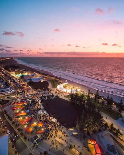 #perthlife on Instagram: “Thursday night's @scarborough_sunset_markets looking good. Thanks to @skyperth for sharing this great shot to #perthlife” Scarborough Perth, Cottesloe Beach, Western Australia Travel, Scarborough Beach, Beach Fire, Beach Walking, Australia Beach, Amazing Beaches, Australian Beach