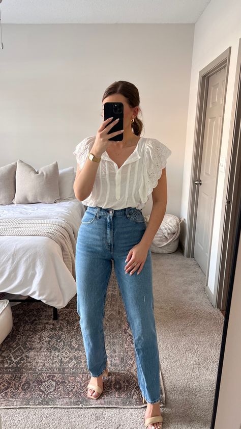 Outfits For Early 20s Style, How To Dress In Your 30s Midsize, Summer Work Outfits Jeans, Almond Mom Outfit, Work Appropriate Summer Outfits, Southern Belle Aesthetic Outfits, Southern Mom Outfits, Modest Outfits Jeans, Late 20s Outfits