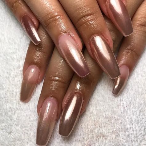 Copper Nails Designs, Chrome Nail Designs, Ombre Chrome Nails, Nails Shapes, Red Chrome Nails, Gold Chrome Nails, Reflective Nails, Chrome Nail Polish, Copper Nails