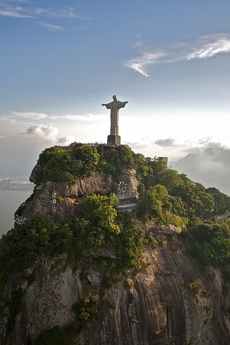 Cristo Redentor in Rio de Janeiro, Brazil Famous Statues, Christ The Redeemer, Brazil Travel, Open Arms, Curved Lines, Travel Deals, Places Around The World, Wonderful Places, Travel Around