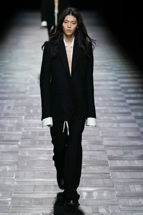 Anne Demeulemeester, Ludovic De Saint Sernin, Fall 2023 Ready To Wear, 2023 Ready To Wear, Classic Wardrobe, Ann Demeulemeester, Dress For Success, Fall 2023, Fashion Show Collection