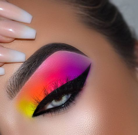 ↠ xo_nikkibroome❥ #xonikkibroome #nikkibroome #makeup #beauty #colorful #rainbow Eyeshadow Looks Colorful, Colorful Eyeshadow Looks, Colourful Eyeshadow, Makeup Collage, Rainbow Eye Makeup, Eye Makeup Images, Bright Eye Makeup, Show Makeup, Cute Eyeshadow Looks