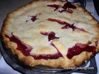 Raspberry Pie Recipe, Berry Pie Recipe, Cranberry Pie, Raspberry Pie, Mulling Spices, Baked Fruit, Berry Pie, Fruit Pie, Peach Pie