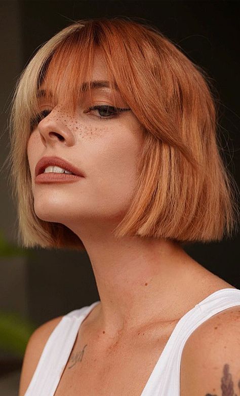 25 Cute Haircuts with Trendy Hair Color Ideas : Split Blonde and Copper Bob Haircut Split Dyed Hair, Hair Dye Ideas, Split Hair, Copper Hair Color, Trendy Hair Color, Penteado Cabelo Curto, Tone Hair, Trending Haircuts, Short Hair With Bangs