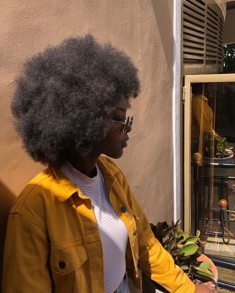 @iriistheplanet on Instagram: “Our hair grows towards the sun and our skin absorbs it, don’t let that go over your head  #darkskinwomen #brownskingirls #naturalhair…” Big Afro Hair Aesthetic, Type 4 Hair, Natural Afro Hairstyles, 4c Natural Hair, Natural Hair Beauty, 4c Hairstyles, Hair Crush, African Hairstyles, Protective Hairstyles