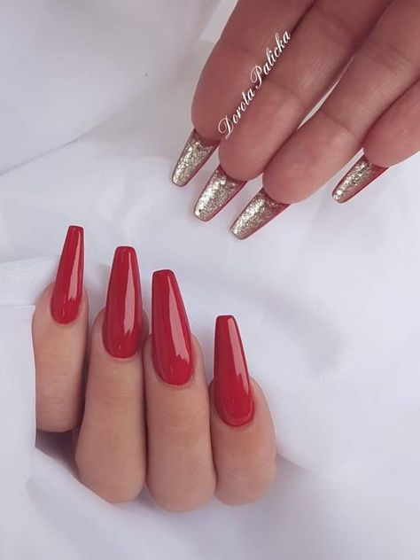 Red nail painted underneath Underneath Nail Painted, Red Nails Black Underneath, Red Nails Underneath, Nails With Underneath Painted, Nails Painted Underneath, Acrylic Nails Red Underneath, Black On Top Red Underneath Nails, Red Underneath Nails, Gold Bottom Nails