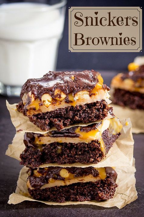 Snickers Brownies - rich and sweet with peanut nougat and salted caramel layers. You really don’t need much to satisfy that sweet tooth! Snickers Brownies, Snicker Brownies, Brownies Gluten Free, Simply Stacie, The Whoot, Brownies Recipe, Brownie Bar, Eclairs, Almond Recipes