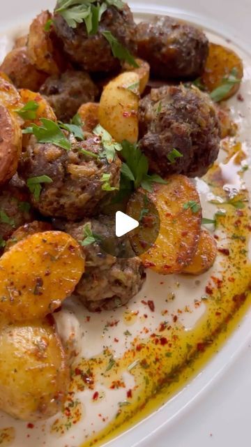 Meliz Berg on Instagram: "Ok, what are you having for dinner tonight? Well, let me make your life a little easier for you - THIS! Spiced Köfte and Potatoes with a Tangy Tahini Yoghurt (Baharatlı Köfte ve Patates ve Yoghurtlu Tahın) - full recipe in Dinner Tonight including how to make it completely plant-based too - #PleaseMakeIt 
 
#köfte #meatballs #dinnertonight #melizcooks #potatoes #roastpotatoes #patates #spices #tahini #yoghurt #meze #mezze #onetray #easydinner #fridaynight #delicious #dinner" Minced Beef Recipes Easy, Kofta Recipes, Oven Potatoes, Minced Beef Recipes, Kofta Recipe, International Dishes, Minced Beef, Beef Recipes Easy, Delicious Dinner