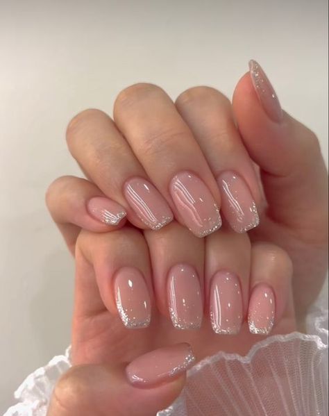 Nails Classy Elegant, Engagement Nails Designs, Old Money Nails, Xv Ideas, Money Nails, Engagement Nails, Elegant Manicure, Nail Goals, Hazel Green